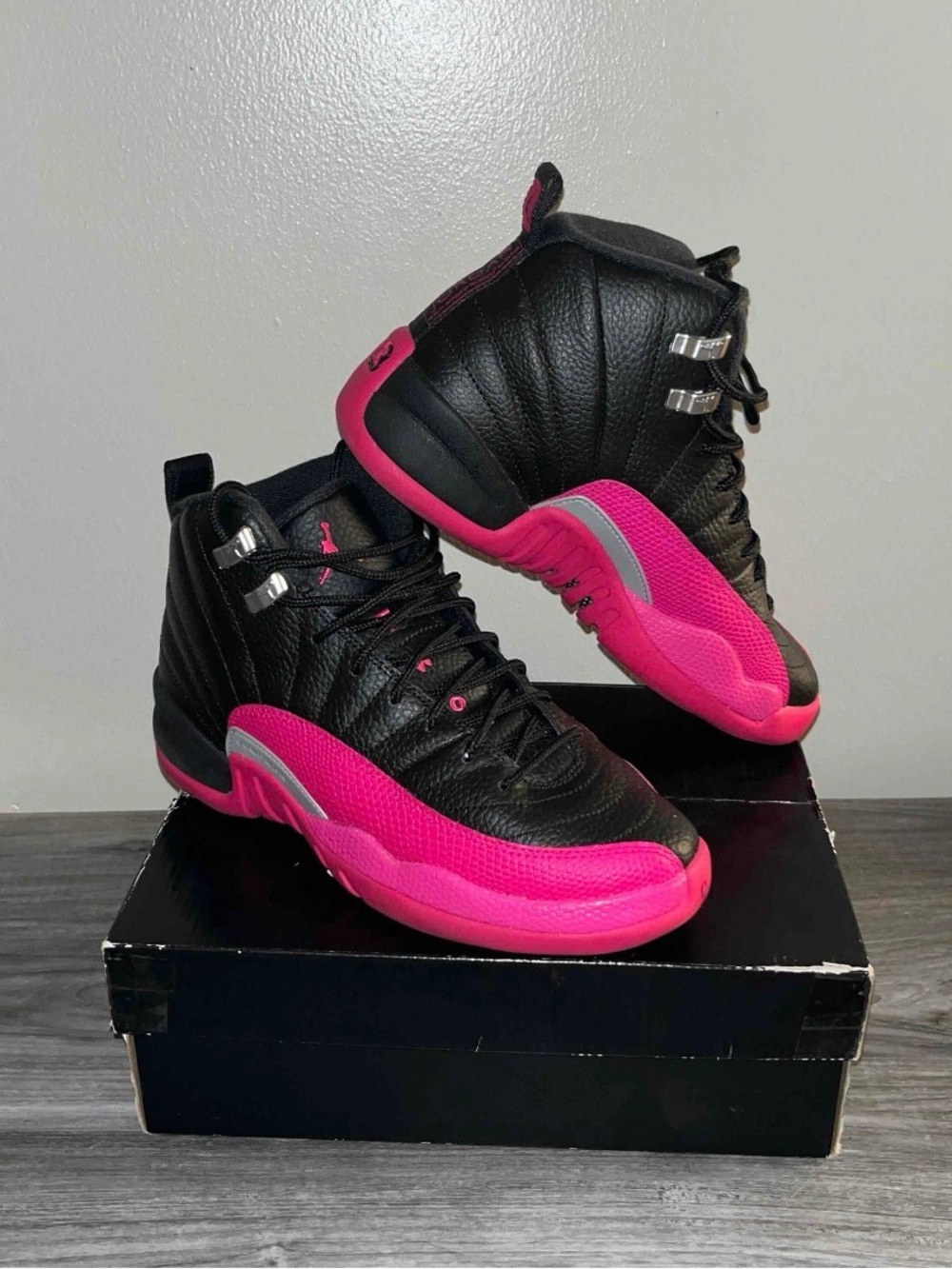 Air Jordan 12 Retro GS ‘Deadly Pink’ 🩷🖤